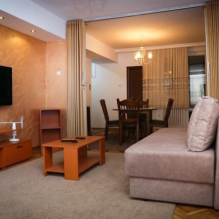 Comfort Inn Apartment ノヴィ・パザル エクステリア 写真