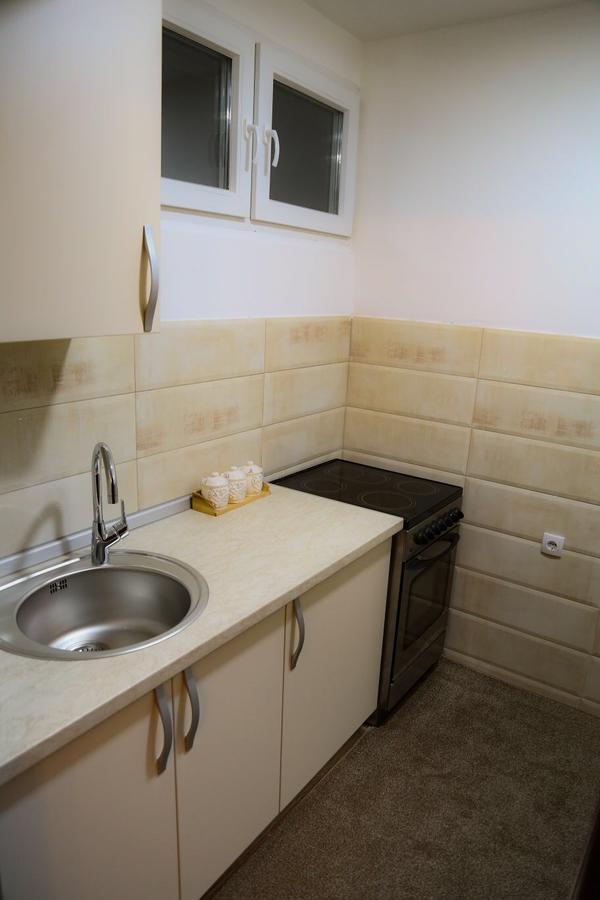 Comfort Inn Apartment ノヴィ・パザル エクステリア 写真
